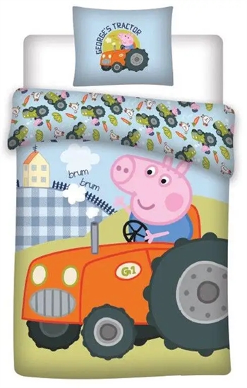 Se Junior sengetøj 100x140 cm - Gustav gris og traktor - 2 i 1 design - 100% bomulds sengesæt hos Dynezonen.dk